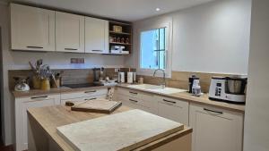 Maisons de vacances Domaine familial avec grand parc et piscine : photos des chambres