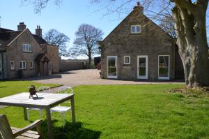 Luxury Old Stone Cottage, Beautifully Presented
