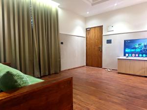 Gulzar 1BHK Service Apartment, kannur