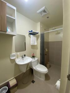 Cozy studio unit 10mins from Airport 20mins from US Embassy across SM Sucat