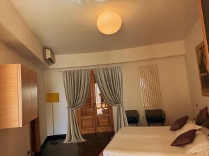 Luxury Villa with Pool and Garden