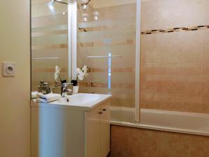 Appartements Chic and comfortable apart with Parking and Terrace : photos des chambres