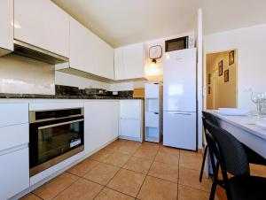 Appartements Chic and comfortable apart with Parking and Terrace : photos des chambres