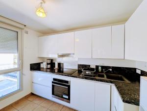 Appartements Chic and comfortable apart with Parking and Terrace : photos des chambres