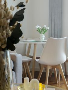 Near Highbury Islington Station with Private Garden