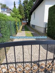 4 Sterne Souterrain Apartment Alt-Mariendorf