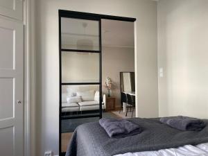 Luxury 2BDR Apartment in Center with Free Parking