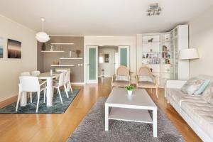 Cidadela Deluxe 2BR with Pool and Sea View