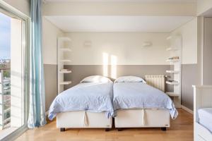 Cidadela Deluxe 2BR with Pool and Sea View