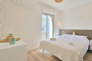 Renovated 2-room apartment near sea & shops