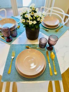 MilanLife Apartments - DTown Charme