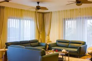 ELIVAAS The Kanota Retreat 4 BHK Villa Near Kanota Dam With Pvt Pool & Hill Views - Dausa