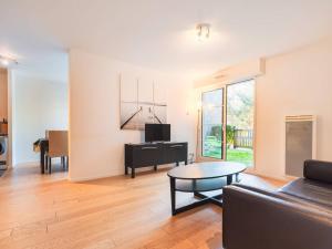 Spacieux T2 au centre-ville avec grande pièce de vie - FR-1-821-29