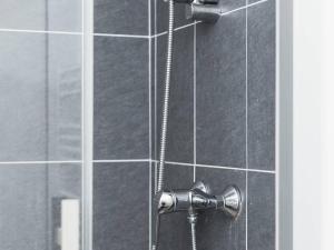 Appartements Spacieux T2 au centre-ville avec grande piece de vie - FR-1-821-29 : photos des chambres