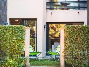 Appartements Spacieux T2 au centre-ville avec grande piece de vie - FR-1-821-29 : photos des chambres