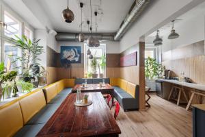 Triple Room with Shared Bathroom room in Hostel Elf