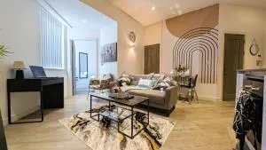 Cozy Luxury Apartment In The Heart Of Slough -The Bethel Suite - Canvey-on-Sea