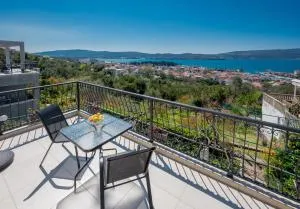 Apartment Lana - Peani