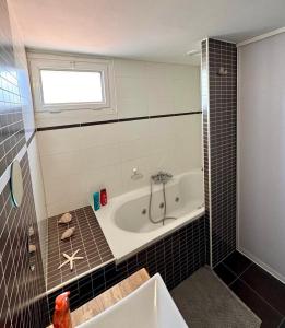 Maisons de vacances La Family House - Calme & Spacieuse, 20mn Plages & Montpellier : photos des chambres