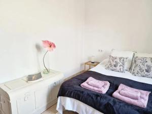 Bright Apartment in Seville with Private Garden