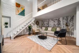 Paulay at Opera Suites P39