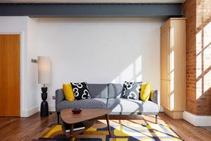 Veeve - The Shoreditch Warehouse