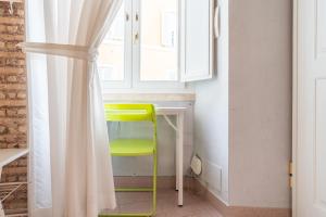 Secret Studio Retreat in the Heart of the Ghetto by Houseeds