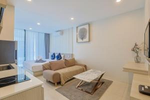 Studio room pool view Patong