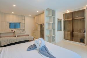 Studio room pool view Patong