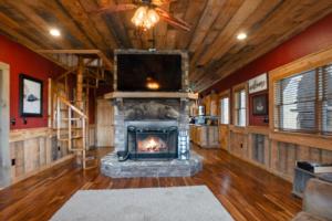 Dandelion Delight - Blue Ridge GA - Game Room, Fire Pit, Outdoor Fireplace, Near Downtown - Blue Ridge, GA