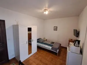 Chambre SOLO Toulon Ouest - Les Routes