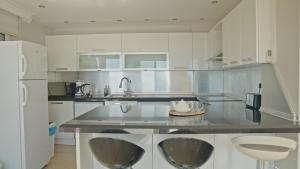 Qoople Villa Tepe with infinity pool and panoramic view