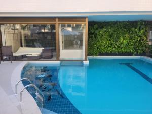 100 metros da Praia do Forte Novo