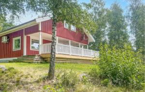 4 Bedroom Gorgeous Home In Fröseke