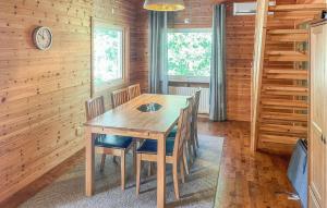 4 Bedroom Gorgeous Home In Fröseke