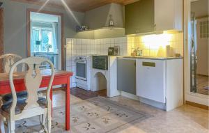 3 Bedroom Stunning Home In Hökerum