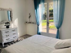 Villas Maison provencale de Plain pied avecGrand jardin et Piscine : photos des chambres