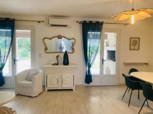 Maison provençale de Plain pied avecGrand jardin et Piscine