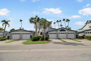 Spacious 3BR Siesta Key condo with private beach access