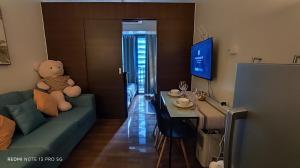 Air Residence Tower B RM 445 Elegant and cosy Makati condoxd