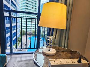 Air Residence Tower B RM 445 Elegant and cosy Makati condoxd