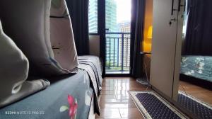 Air Residence Tower B RM 445 Elegant and cosy Makati condoxd