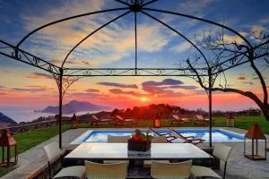 Casa del Capitano with Heated Pool, Views and Concierge - Termini