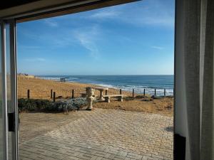 5 bedroom house on the beach