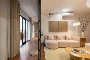Japandi 2bd apartment Huge window