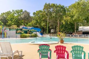 Maisons de vacances HOME-COSY - 6 pers - 40 m2 3 CH - 2 SDB et 2 WC : photos des chambres