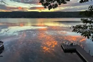 Keuka Lake Dockside Retreat - Himrod