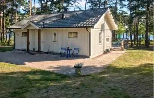 3 Bedroom Awesome Home In Mönsterås - Ruda