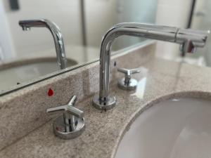 The Room 1902 JH Palhano