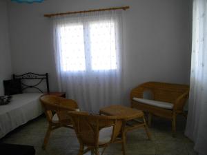 Villa with Sea View (4 Adults)